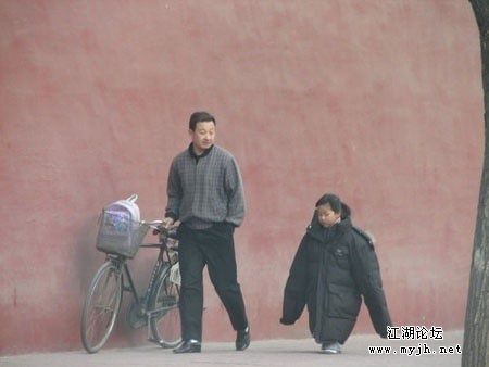 无论何时 我们都要爱我们的爸爸.jpg