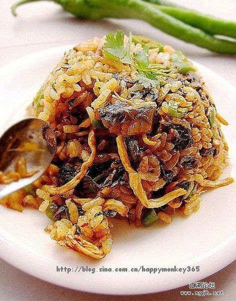 腌菜鸡丝酱油炒饭.jpg