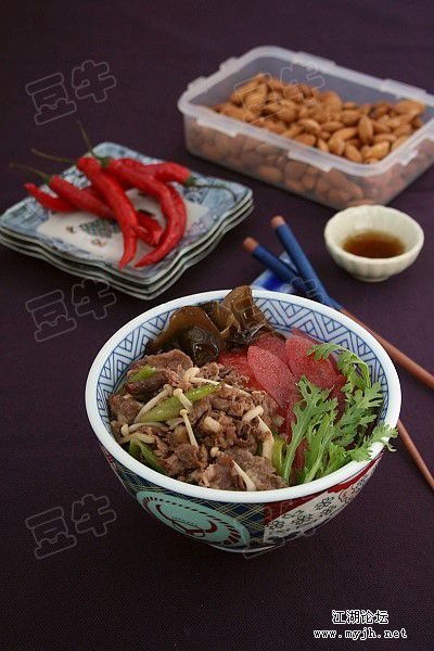 招牌牛肉饭.jpg