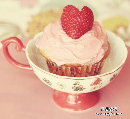 草莓冰淇淋.jpg