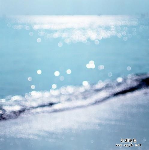 所有留恋耳廓的漫长聆听、都在心底有了不可言说的归去。.jpg
