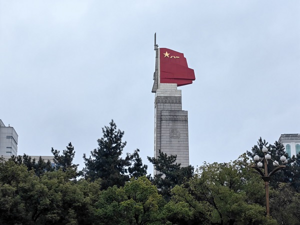 八一广场.jpg