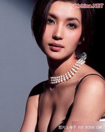 9大女星用胸部见证走红